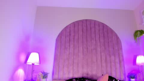 Molly Jackson online show from 10, 2, 2025