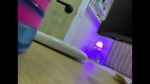 Molly Jackson online show from 15, 2, 2025