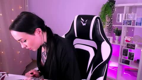 molly_kisss online show from 26, 10, 2025