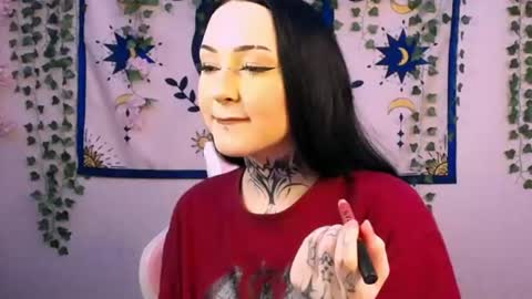 molly_kisss online show from 15, 7, 2026