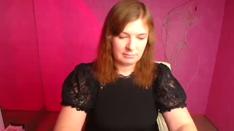 Snapshot of molly_mis chatting on 8, 10, 2025 Molly online show from 8, 10, 2025