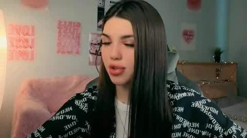 Snapshot of molly_rettyy chatting on 30, 4, 2026 Molly online show from 30, 4, 2026