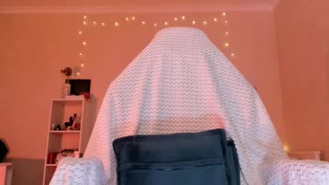 Molly online show from 25, 10, 2025