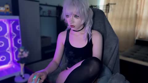 Snapshot of mollycutiestar chatting on 16, 7, 2026 molly cutie 3 online show from 16, 7, 2026