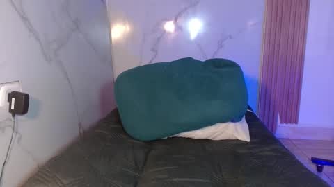 Snapshot of mollyguns chatting on 22, 2, 2026 MOLLY GUNSG online show from 22, 2, 2026