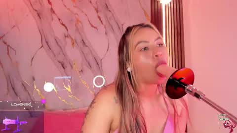New girl Emily Valentina  Michelle online show from 14, 9, 2025