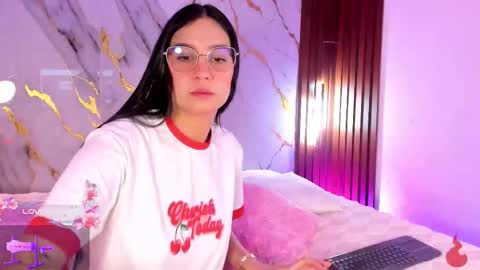 Snapshot of mollylewis18 chatting on 24, 2, 2026 New girl Emily Valentina Michelle online show from 24, 2, 2026