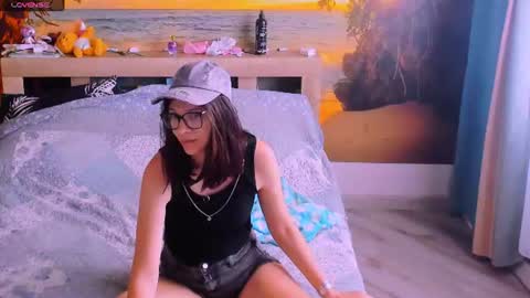  KIRA  online show from 15, 6, 2026
