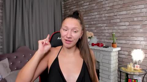 hi im Molly heregreat boobs big heart  warm pussy  online show from 20, 3, 2026
