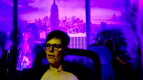 Snapshot of mollysun chatting on 4, 5, 2026 MollySun Nina Randmann online show from 4, 5, 2026