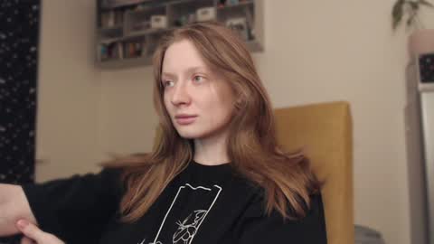 mollytucker online show from 4, 1, 2025