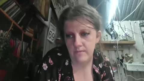 Molotovfoxtail online show from 30, 11, 2025