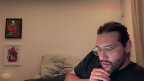 molten_escargot online show from 30, 12, 2024