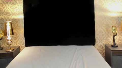 Moly Boston online show from 2, 12, 2025