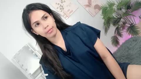 MOMIKHEM online show from 28, 10, 2025