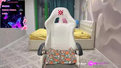 MommmY  online show from 30, 11, 2025