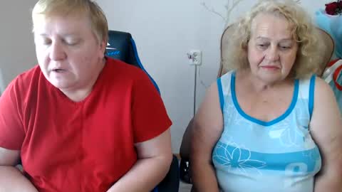 Snapshot of mommy99x chatting on 22, 7, 2026 Mommy99X online show from 22, 7, 2026