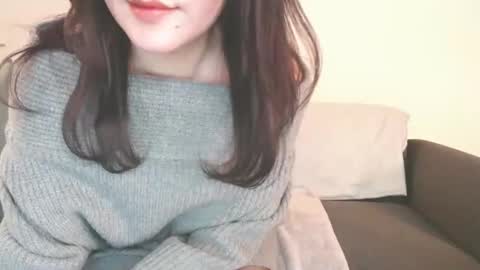 Momo online show from 5, 12, 2024