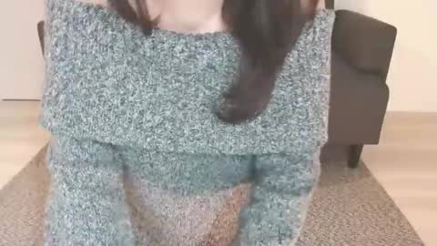 Momo online show from 10, 1, 2025