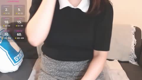 Momo online show from 11, 9, 2025