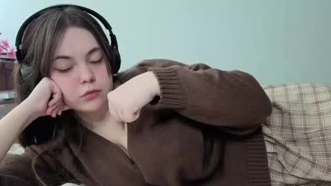 Momo online show from 23, 3, 2026