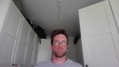 moms_little_monster online show from 11, 5, 2026