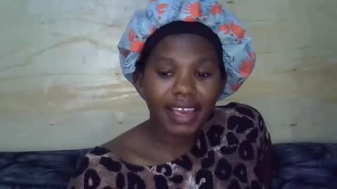 Snapshot of momsdoll chatting on 11, 5, 2026 momsdoll online show from 11, 5, 2026