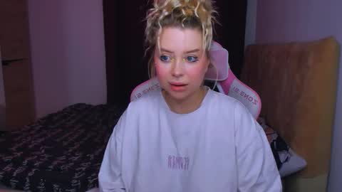   online show from 30, 9, 2025