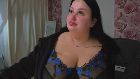 Monica online show from 28, 2, 2025