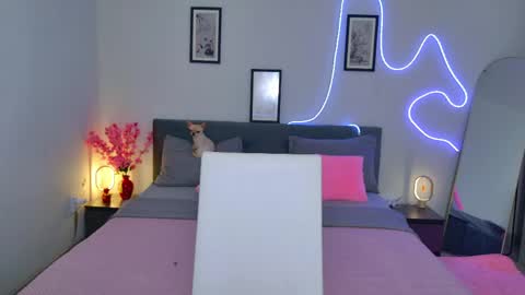 Snapshot of moneyforpeaches chatting on 15, 5, 2026 moneyforpeaches online show from 15, 5, 2026