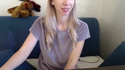 Moni online show from 12, 10, 2025