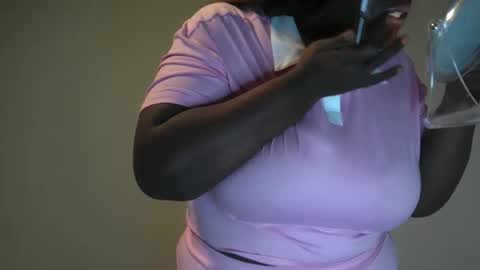 Snapshot of moni_simone chatting on 2, 6, 2026 moni_simone online show from 2, 6, 2026