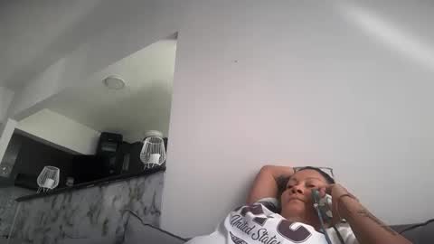 Snapshot of monic2708 chatting on 6, 5, 2026 monic2708 online show from 6, 5, 2026