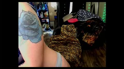 Monica online show from 3, 2, 2026