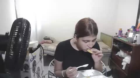 Snapshot of monica_spear40 chatting on 9, 1, 2026 evi online show from 9, 1, 2026