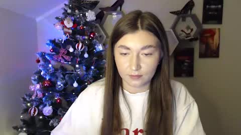 Snapshot of monica_sweets chatting on 16, 12, 2025 sweet girl and shine body online show from 16, 12, 2025