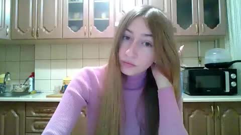 Monica online show from 7, 4, 2026