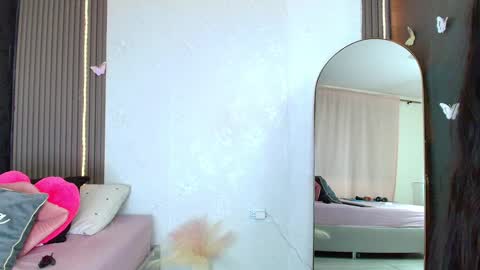 Snapshot of monicaflower chatting on 29, 1, 2025 Kiim online show from 29, 1, 2025