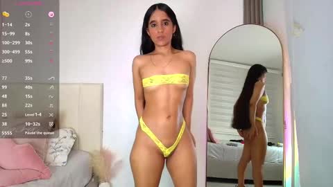 Snapshot of monicaflower chatting on 12, 9, 2025 Kiim online show from 12, 9, 2025