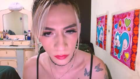 monicalimite123 online show from 25, 11, 2025