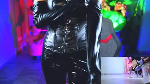 Monika online show from 12, 9, 2025