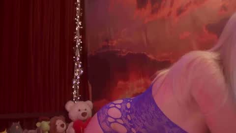 Monika    online show from 25, 4, 2026