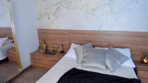 Monique  online show from 10, 1, 2025