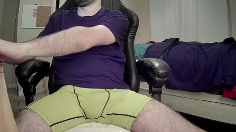 Snapshot of monkey_4u chatting on 3, 10, 2025 monkey_4u online show from 3, 10, 2025