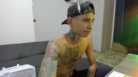 monkeyd_66 online show from 16, 12, 2024