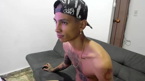 monkeyd_66 online show from 16, 12, 2024