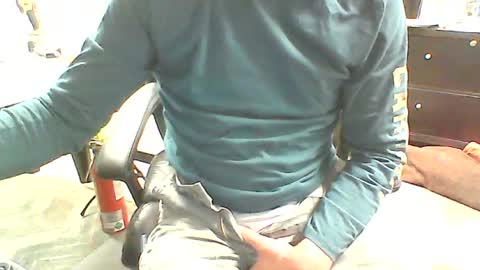Snapshot of monkeypants04 chatting on 6, 7, 2026 monkeypants04 online show from 6, 7, 2026