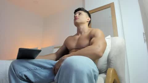 Snapshot of monkeys_pug chatting on 27, 4, 2026 jalejoc online show from 27, 4, 2026