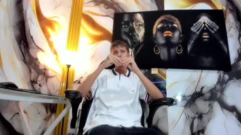 mono_blonde online show from 9, 9, 2025