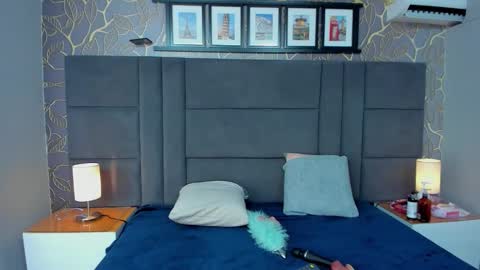   online show from 18, 12, 2025